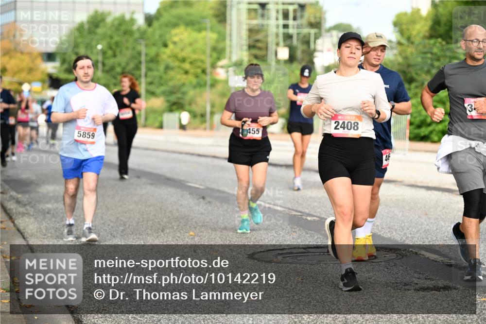06.09.2026 - CURREX Alsterlauf Dr. Thomas Lammeyer http://msf.ph/oto/10142219 06.09.2026 10:11:39 Laufen 5859, 455, 2408, 46, 3 meine-sportfotos.de