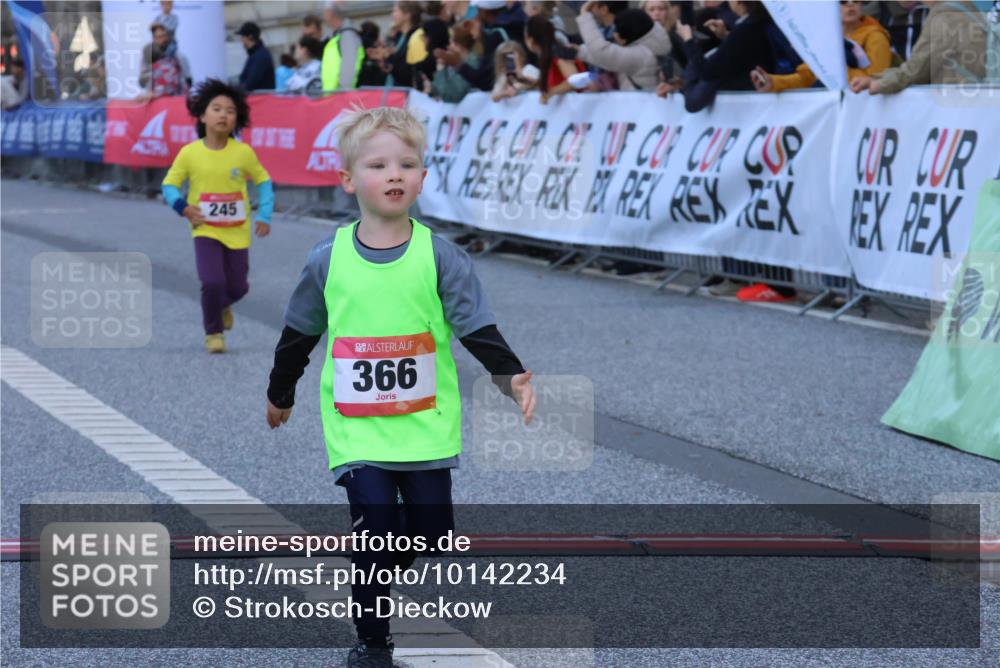 06.09.2026 - CURREX Alsterlauf Strokosch-Dieckow http://msf.ph/oto/10142234 06.09.2026 10:55:51 Ziel 245, 366, 395, 410 meine-sportfotos.de