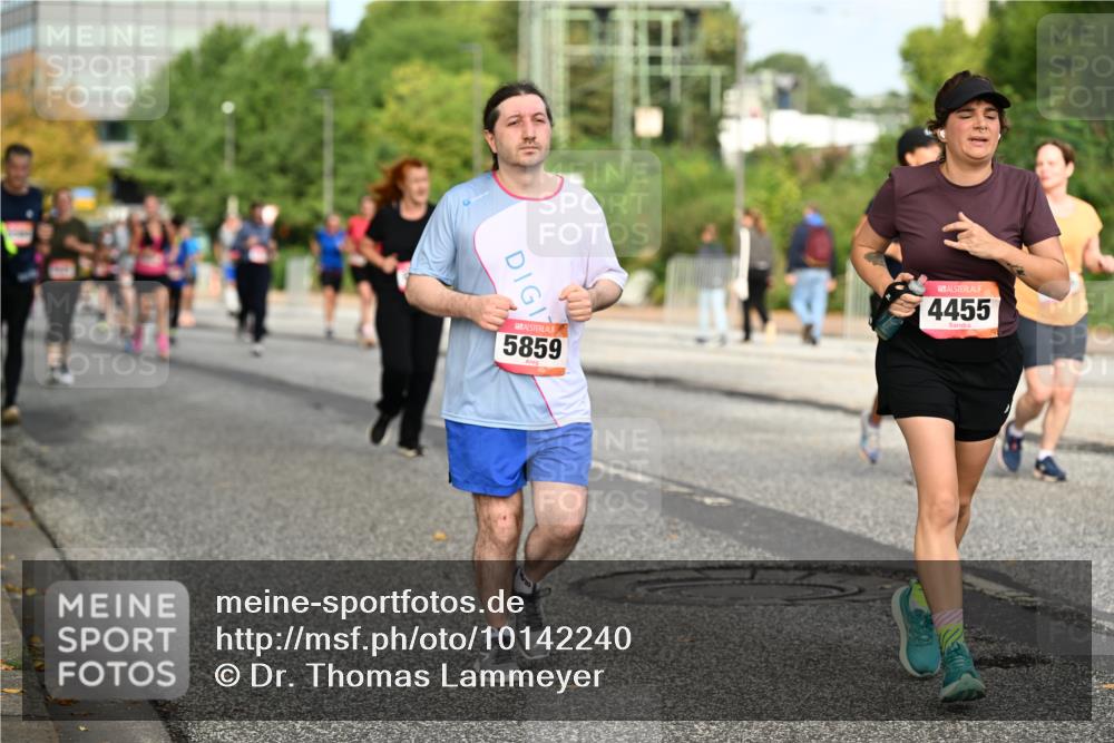 06.09.2026 - CURREX Alsterlauf Dr. Thomas Lammeyer http://msf.ph/oto/10142240 06.09.2026 10:11:41 Laufen 5859, 4455 meine-sportfotos.de