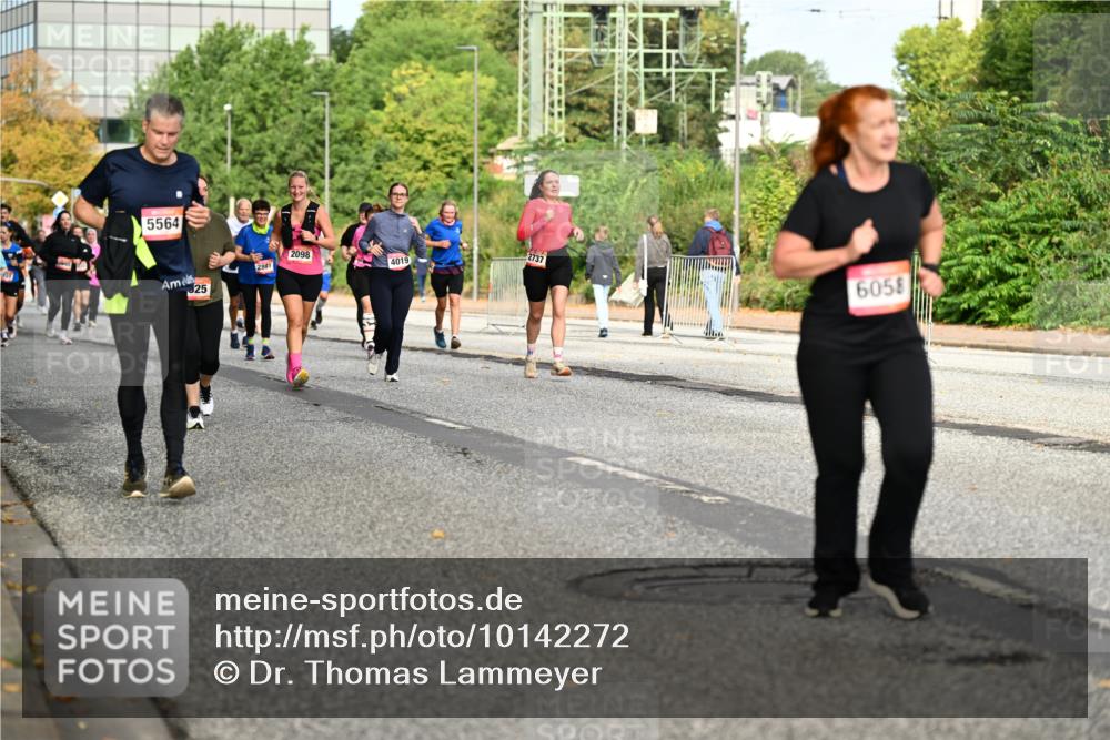 06.09.2026 - CURREX Alsterlauf Dr. Thomas Lammeyer http://msf.ph/oto/10142272 06.09.2026 10:11:45 Laufen 5564, 25, 2098, 2737, 4019, 2881, 6058 meine-sportfotos.de