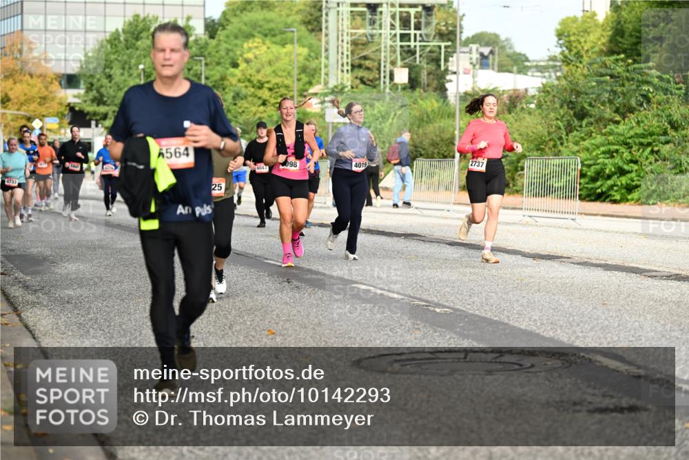 06.09.2026 - CURREX Alsterlauf Dr. Thomas Lammeyer http://msf.ph/oto/10142293 06.09.2026 10:11:47 Laufen 4733, 564, 25, 098, 4019, 2737, 4043 meine-sportfotos.de