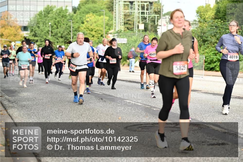 06.09.2026 - CURREX Alsterlauf Dr. Thomas Lammeyer http://msf.ph/oto/10142325 06.09.2026 10:11:50 Laufen 4733, 5945, 4370, 3281, 181, 43, 4043, 4547, 5825, 4019 meine-sportfotos.de