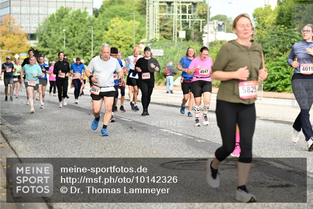 06.09.2026 - CURREX Alsterlauf Dr. Thomas Lammeyer http://msf.ph/oto/10142326 06.09.2026 10:11:50 Laufen 4733, 5945, 1370, 3281, 381, 4547, 4043, 5825, 4019 meine-sportfotos.de