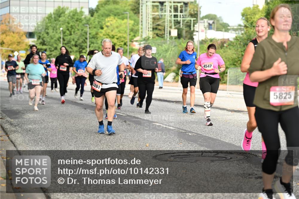 06.09.2026 - CURREX Alsterlauf Dr. Thomas Lammeyer http://msf.ph/oto/10142331 06.09.2026 10:11:51 Laufen 4733, 5445, 3281, 43, 4547, 5825 meine-sportfotos.de
