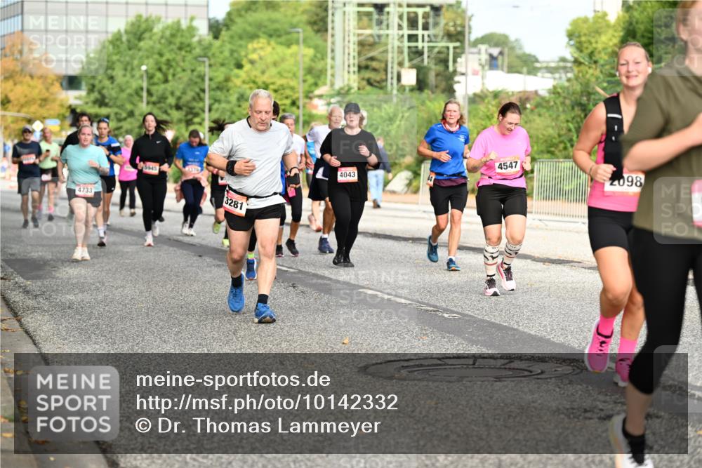06.09.2026 - CURREX Alsterlauf Dr. Thomas Lammeyer http://msf.ph/oto/10142332 06.09.2026 10:11:51 Laufen 4733, 3945, 237, 3281, 4547, 4043, 2098 meine-sportfotos.de