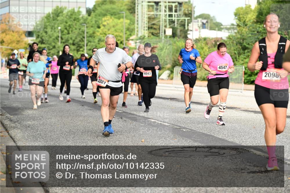 06.09.2026 - CURREX Alsterlauf Dr. Thomas Lammeyer http://msf.ph/oto/10142335 06.09.2026 10:11:51 Laufen 4733, 5945, 3281, 4547, 4043, 2098 meine-sportfotos.de