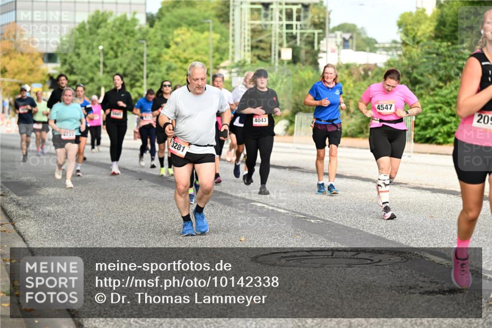 06.09.2026 - CURREX Alsterlauf Dr. Thomas Lammeyer http://msf.ph/oto/10142338 06.09.2026 10:11:51 Laufen 4733, 3281, 4043, 4547, 209 meine-sportfotos.de