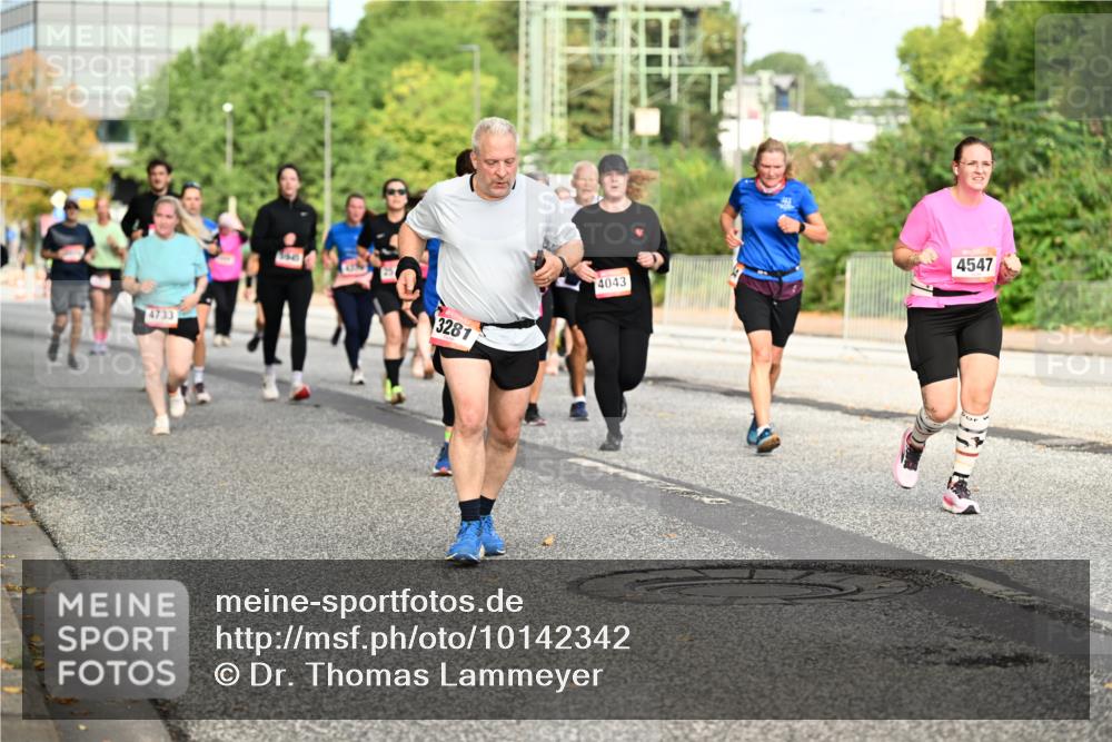 06.09.2026 - CURREX Alsterlauf Dr. Thomas Lammeyer http://msf.ph/oto/10142342 06.09.2026 10:11:52 Laufen 3281, 4733, 4043, 4547 meine-sportfotos.de