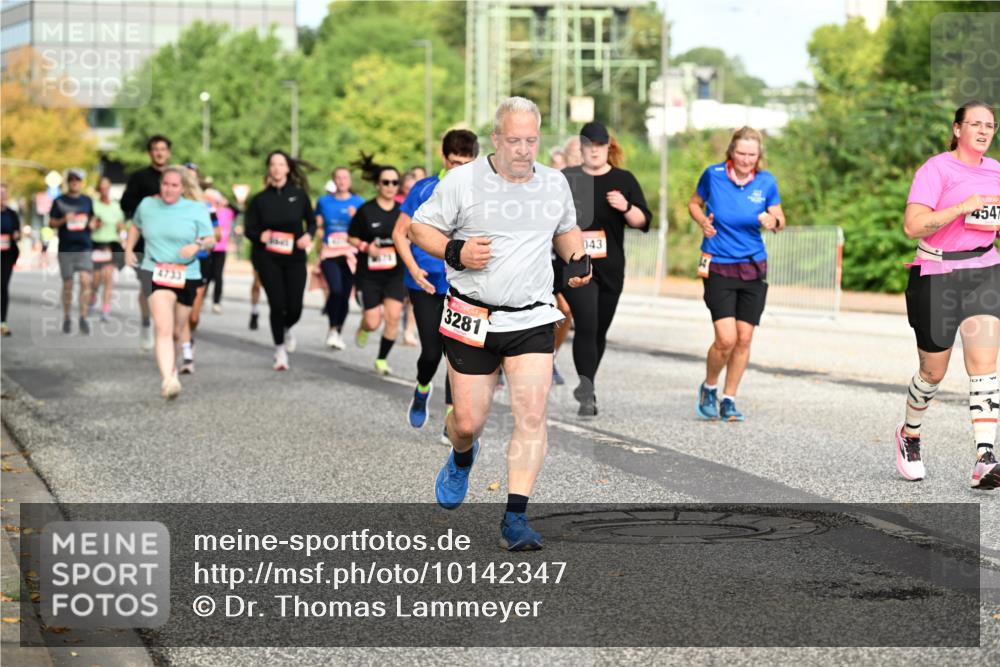 06.09.2026 - CURREX Alsterlauf Dr. Thomas Lammeyer http://msf.ph/oto/10142347 06.09.2026 10:11:52 Laufen 4733, 3281, 043, 4547 meine-sportfotos.de