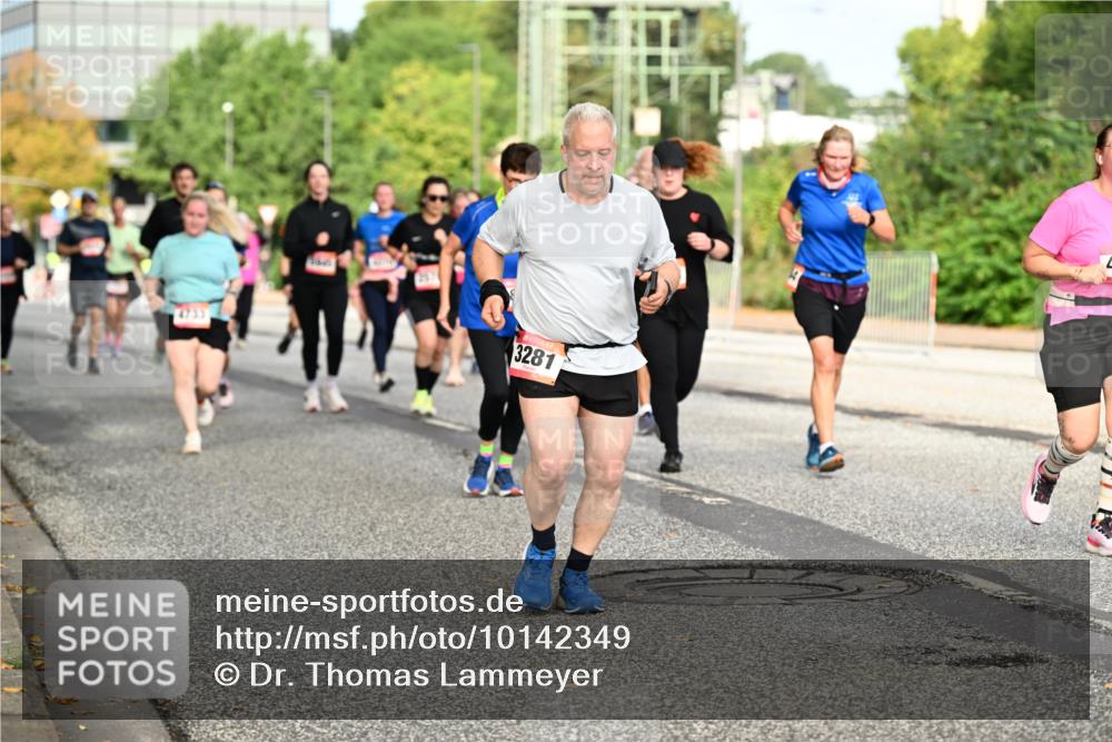 06.09.2026 - CURREX Alsterlauf Dr. Thomas Lammeyer http://msf.ph/oto/10142349 06.09.2026 10:11:53 Laufen 3281 meine-sportfotos.de