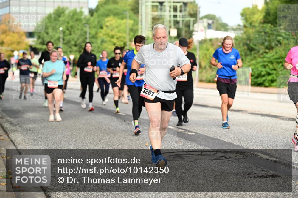 06.09.2026 - CURREX Alsterlauf Dr. Thomas Lammeyer http://msf.ph/oto/10142350 06.09.2026 10:11:53 Laufen 881, 3281, 4043 meine-sportfotos.de