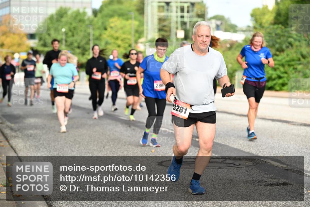 06.09.2026 - CURREX Alsterlauf Dr. Thomas Lammeyer http://msf.ph/oto/10142356 06.09.2026 10:11:53 Laufen 288, 3281 meine-sportfotos.de