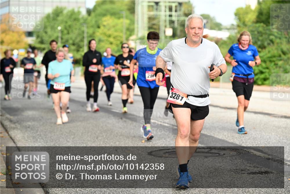 06.09.2026 - CURREX Alsterlauf Dr. Thomas Lammeyer http://msf.ph/oto/10142358 06.09.2026 10:11:53 Laufen 286, 3281 meine-sportfotos.de