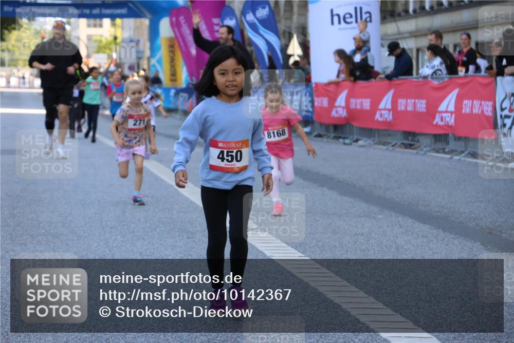 06.09.2026 - CURREX Alsterlauf Strokosch-Dieckow http://msf.ph/oto/10142367 06.09.2026 10:56:14 Ziel 152, 271, 450, 8168 meine-sportfotos.de