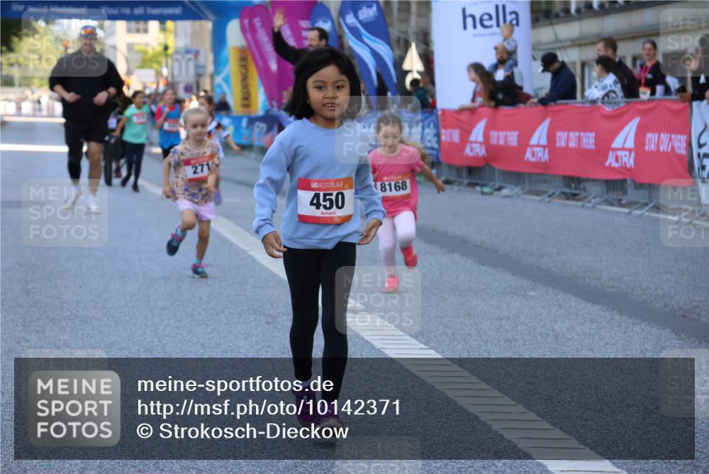 06.09.2026 - CURREX Alsterlauf Strokosch-Dieckow http://msf.ph/oto/10142371 06.09.2026 10:56:15 Ziel 152, 271, 450, 8168 meine-sportfotos.de