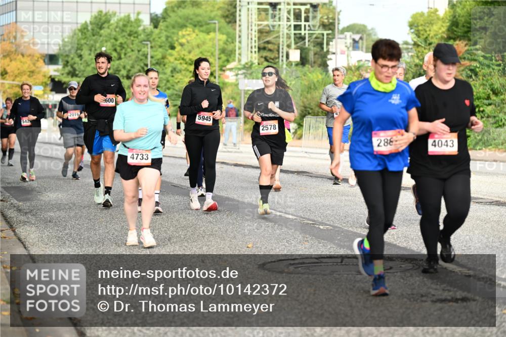 06.09.2026 - CURREX Alsterlauf Dr. Thomas Lammeyer http://msf.ph/oto/10142372 06.09.2026 10:11:55 Laufen 542, 2019, 600, 5945, 2578, 4733, 288, 4043 meine-sportfotos.de
