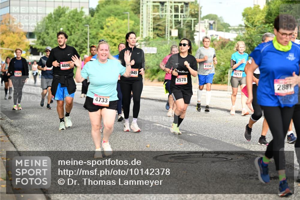 06.09.2026 - CURREX Alsterlauf Dr. Thomas Lammeyer http://msf.ph/oto/10142378 06.09.2026 10:11:55 Laufen 5425, 4600, 4733, 945, 2578, 4156, 6217, 2881 meine-sportfotos.de
