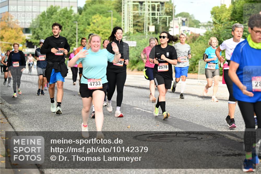 06.09.2026 - CURREX Alsterlauf Dr. Thomas Lammeyer http://msf.ph/oto/10142379 06.09.2026 10:11:56 Laufen 5425, 2019, 600, 4733, 45, 2578, 1156, 6217, 28 meine-sportfotos.de