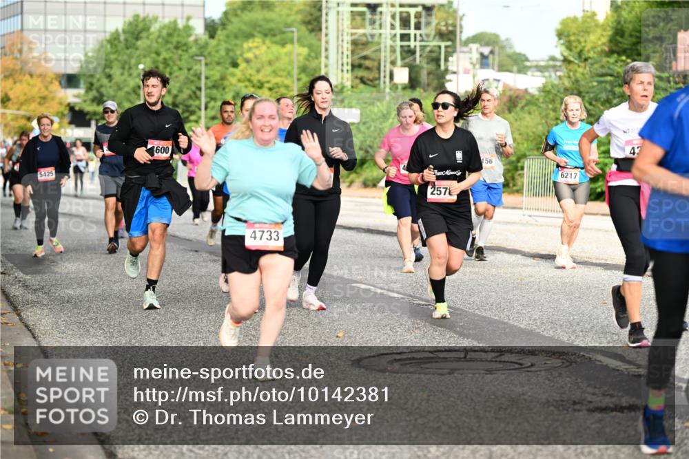 06.09.2026 - CURREX Alsterlauf Dr. Thomas Lammeyer http://msf.ph/oto/10142381 06.09.2026 10:11:56 Laufen 5425, 600, 4733, 156, 6217, 257, 43 meine-sportfotos.de