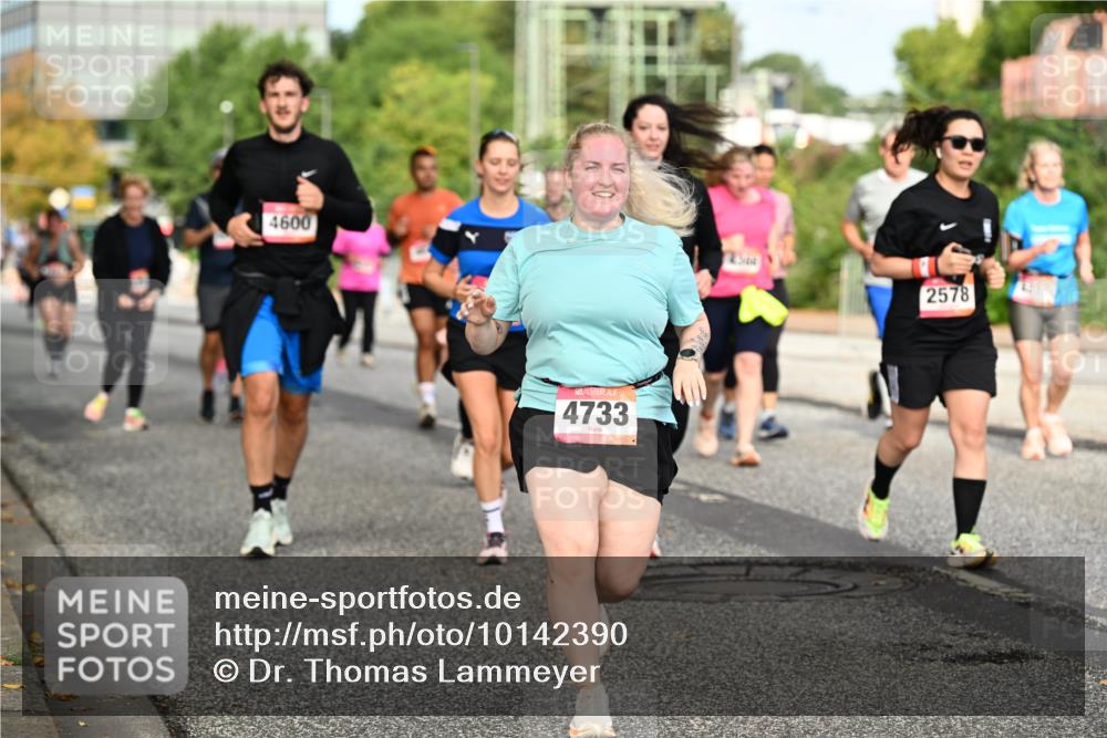 06.09.2026 - CURREX Alsterlauf Dr. Thomas Lammeyer http://msf.ph/oto/10142390 06.09.2026 10:11:57 Laufen 4600, 4733, 2578 meine-sportfotos.de