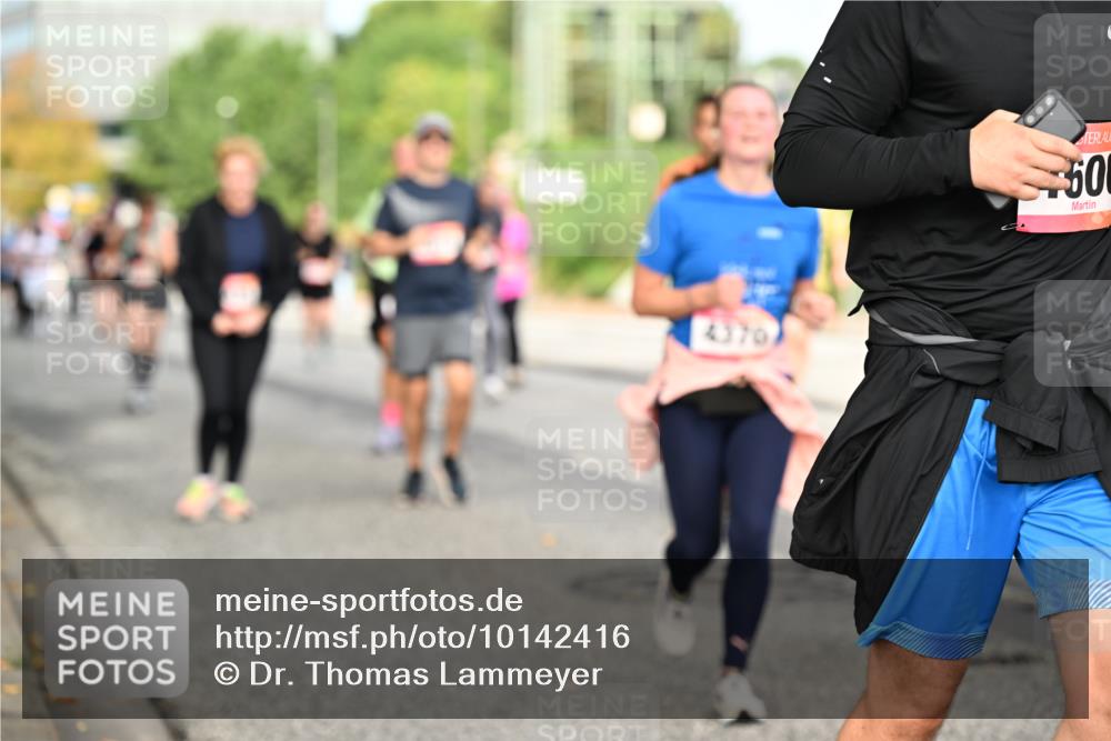 06.09.2026 - CURREX Alsterlauf Dr. Thomas Lammeyer http://msf.ph/oto/10142416 06.09.2026 10:12:00 Laufen 4370, 500 meine-sportfotos.de