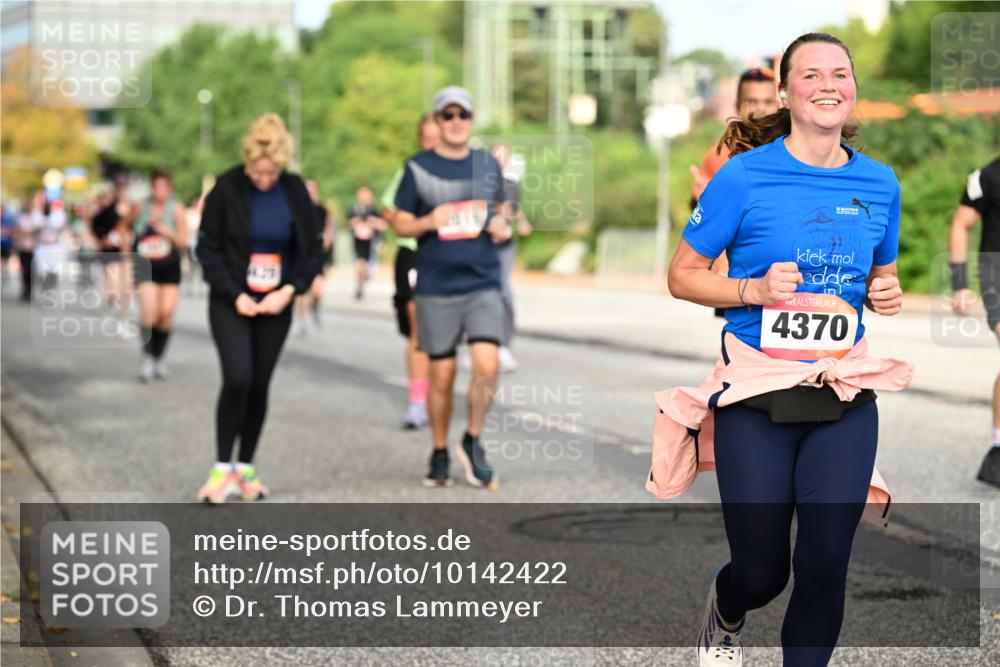 06.09.2026 - CURREX Alsterlauf Dr. Thomas Lammeyer http://msf.ph/oto/10142422 06.09.2026 10:12:00 Laufen 4370 meine-sportfotos.de