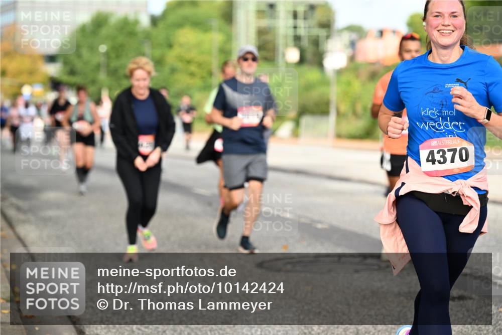 06.09.2026 - CURREX Alsterlauf Dr. Thomas Lammeyer http://msf.ph/oto/10142424 06.09.2026 10:12:01 Laufen 4370 meine-sportfotos.de