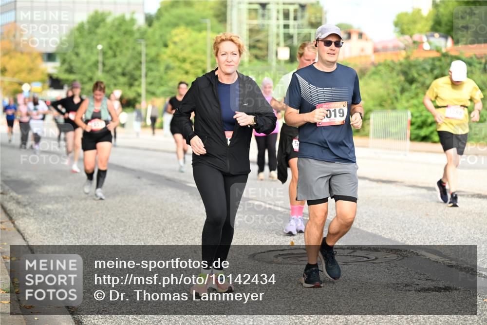06.09.2026 - CURREX Alsterlauf Dr. Thomas Lammeyer http://msf.ph/oto/10142434 06.09.2026 10:12:02 Laufen 019, 788 meine-sportfotos.de