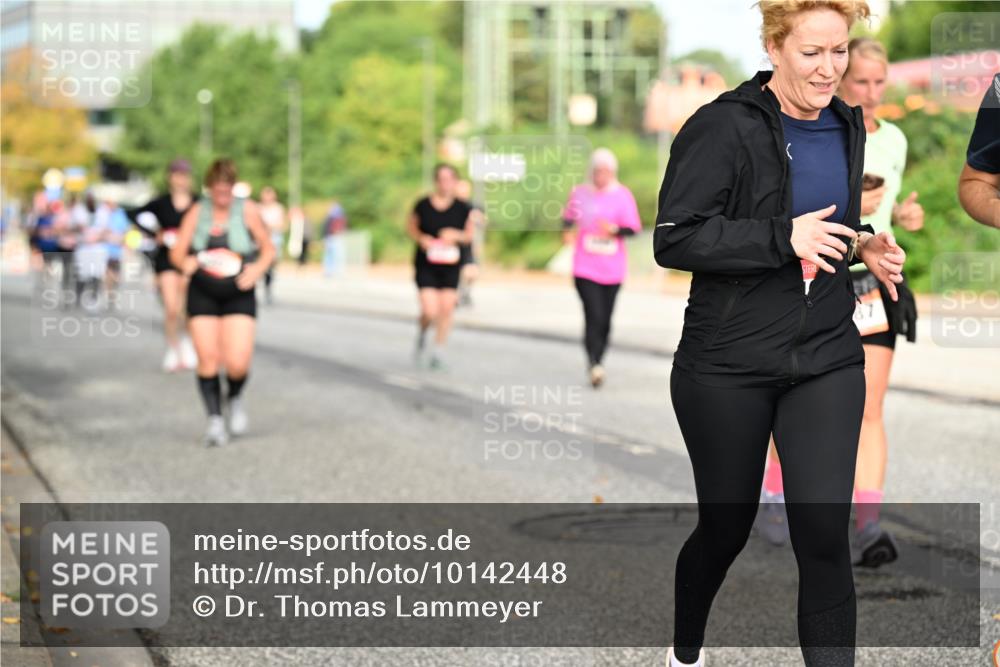 06.09.2026 - CURREX Alsterlauf Dr. Thomas Lammeyer http://msf.ph/oto/10142448 06.09.2026 10:12:03 Laufen  meine-sportfotos.de