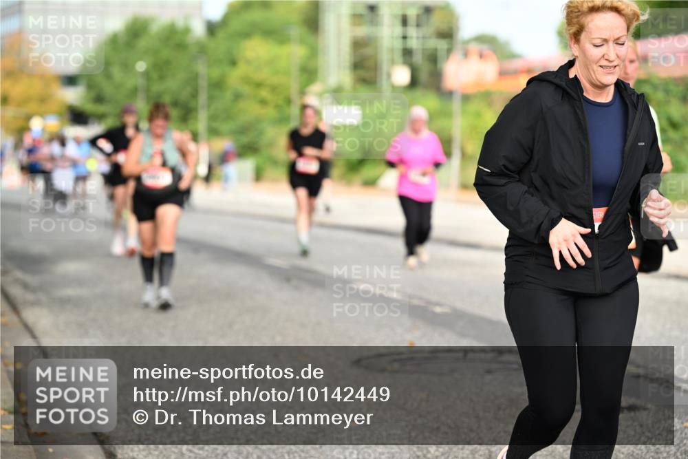06.09.2026 - CURREX Alsterlauf Dr. Thomas Lammeyer http://msf.ph/oto/10142449 06.09.2026 10:12:03 Laufen  meine-sportfotos.de