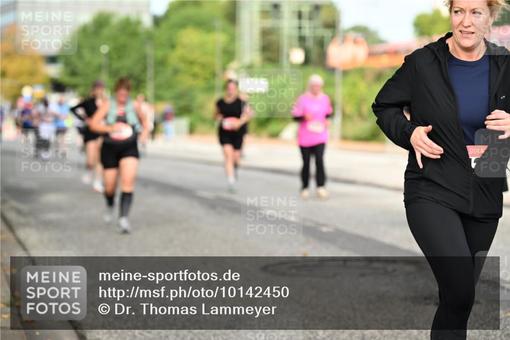 06.09.2026 - CURREX Alsterlauf Dr. Thomas Lammeyer http://msf.ph/oto/10142450 06.09.2026 10:12:03 Laufen  meine-sportfotos.de
