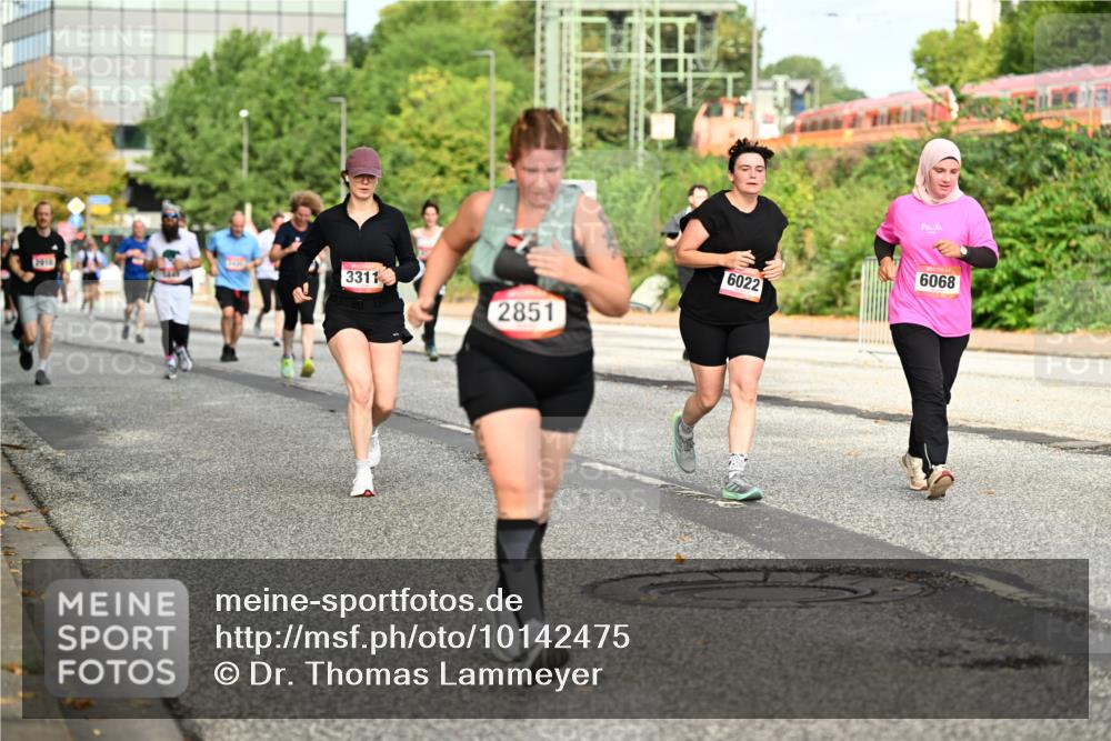 06.09.2026 - CURREX Alsterlauf Dr. Thomas Lammeyer http://msf.ph/oto/10142475 06.09.2026 10:12:06 Laufen 2610, 3311, 2851, 6022, 6068 meine-sportfotos.de