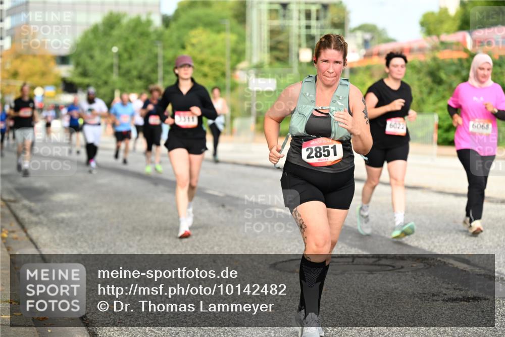 06.09.2026 - CURREX Alsterlauf Dr. Thomas Lammeyer http://msf.ph/oto/10142482 06.09.2026 10:12:06 Laufen 2851, 6022, 6068 meine-sportfotos.de