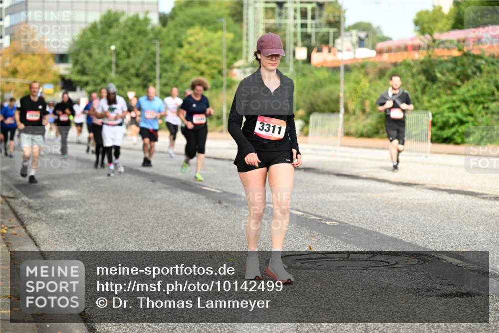 06.09.2026 - CURREX Alsterlauf Dr. Thomas Lammeyer http://msf.ph/oto/10142499 06.09.2026 10:12:08 Laufen 3311 meine-sportfotos.de