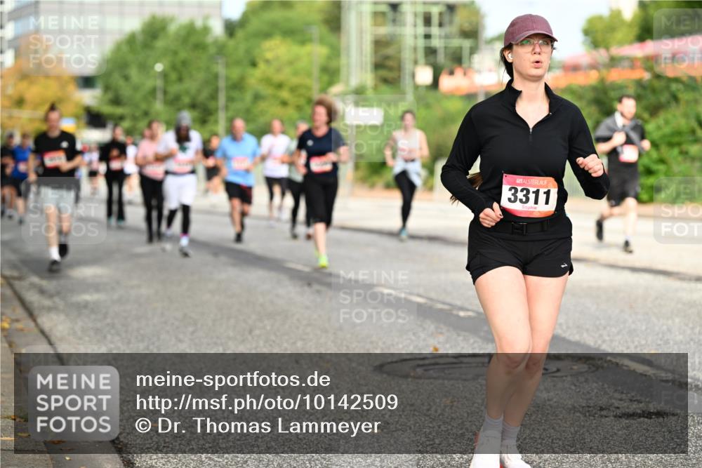 06.09.2026 - CURREX Alsterlauf Dr. Thomas Lammeyer http://msf.ph/oto/10142509 06.09.2026 10:12:09 Laufen 3311 meine-sportfotos.de
