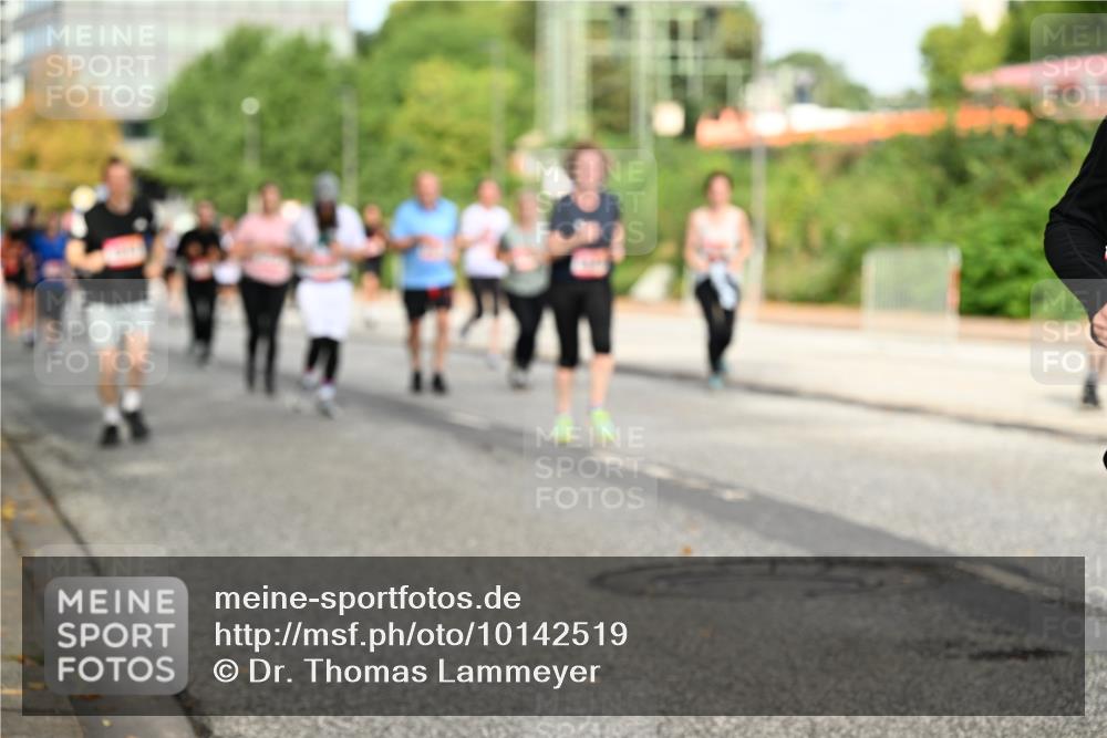 06.09.2026 - CURREX Alsterlauf Dr. Thomas Lammeyer http://msf.ph/oto/10142519 06.09.2026 10:12:10 Laufen  meine-sportfotos.de