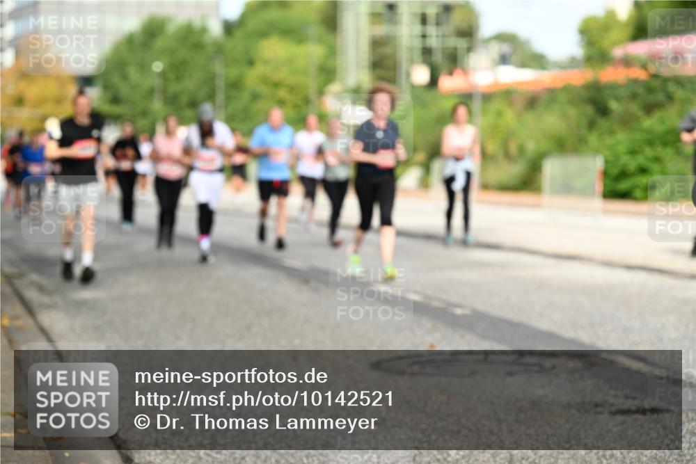 06.09.2026 - CURREX Alsterlauf Dr. Thomas Lammeyer http://msf.ph/oto/10142521 06.09.2026 10:12:10 Laufen  meine-sportfotos.de