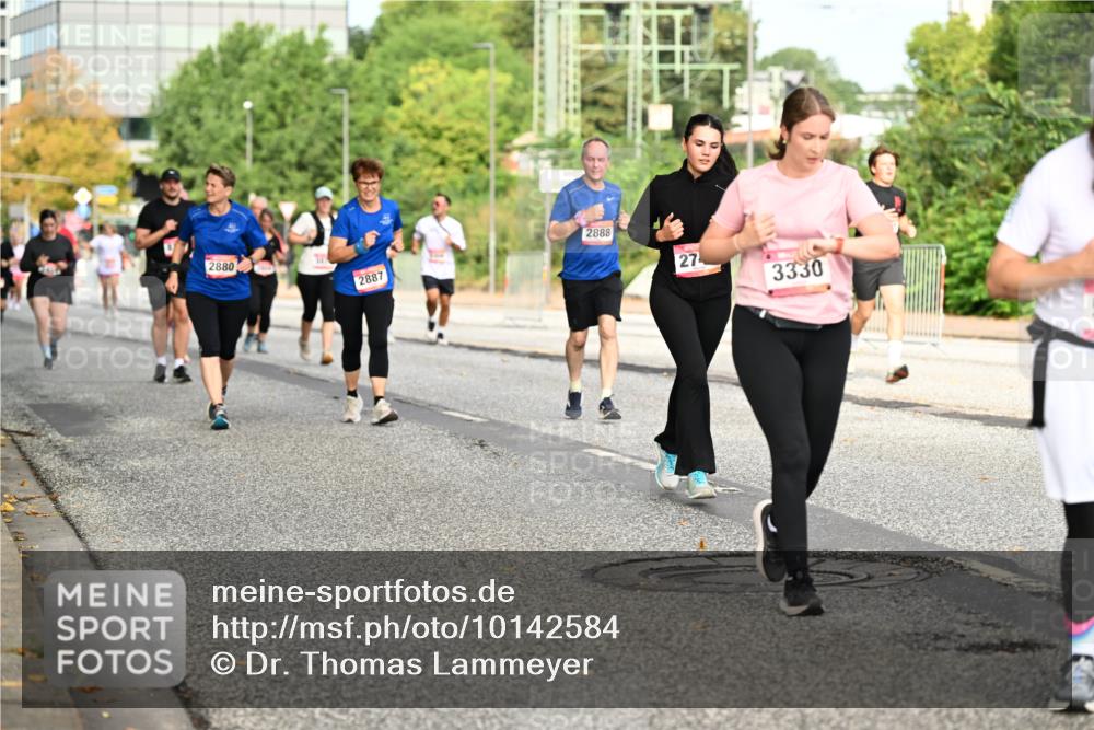 06.09.2026 - CURREX Alsterlauf Dr. Thomas Lammeyer http://msf.ph/oto/10142584 06.09.2026 10:12:17 Laufen 2880, 2887, 2888, 27, 3330 meine-sportfotos.de