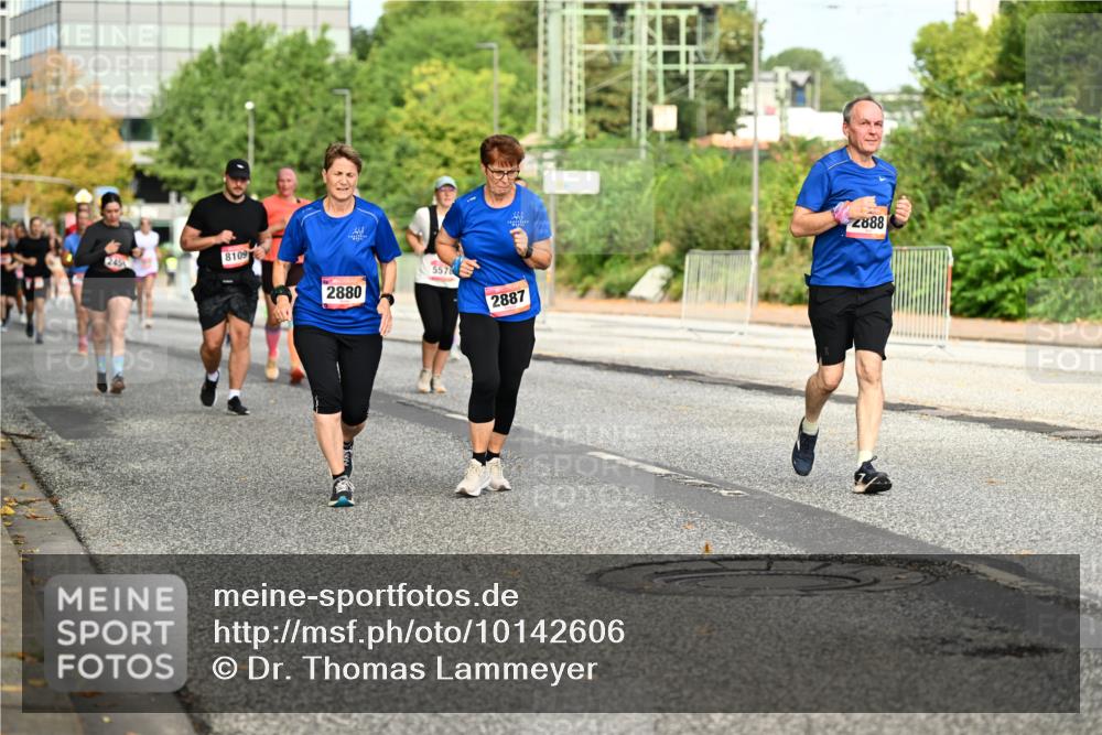 06.09.2026 - CURREX Alsterlauf Dr. Thomas Lammeyer http://msf.ph/oto/10142606 06.09.2026 10:12:19 Laufen 245, 8109, 2880, 5578, 2887, 888 meine-sportfotos.de
