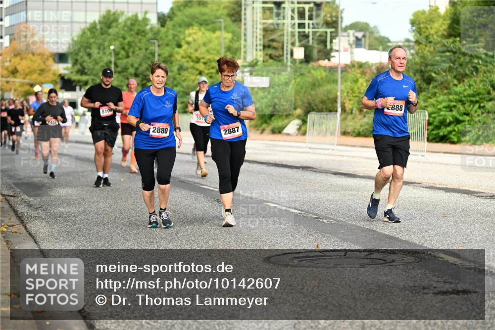 06.09.2026 - CURREX Alsterlauf Dr. Thomas Lammeyer http://msf.ph/oto/10142607 06.09.2026 10:12:19 Laufen 8109, 2880, 557, 2887, 888 meine-sportfotos.de