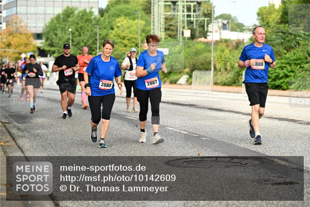 06.09.2026 - CURREX Alsterlauf Dr. Thomas Lammeyer http://msf.ph/oto/10142609 06.09.2026 10:12:20 Laufen 8109, 2880, 5578, 2887, 888 meine-sportfotos.de