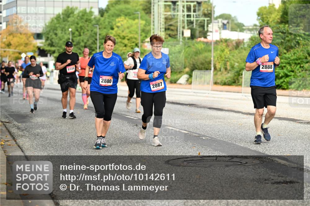 06.09.2026 - CURREX Alsterlauf Dr. Thomas Lammeyer http://msf.ph/oto/10142611 06.09.2026 10:12:20 Laufen 8109, 2880, 2887, 2888 meine-sportfotos.de