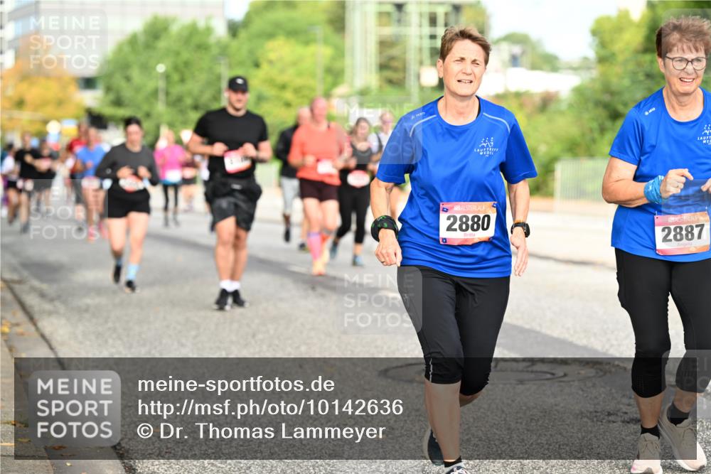 06.09.2026 - CURREX Alsterlauf Dr. Thomas Lammeyer http://msf.ph/oto/10142636 06.09.2026 10:12:22 Laufen 2880, 2887 meine-sportfotos.de