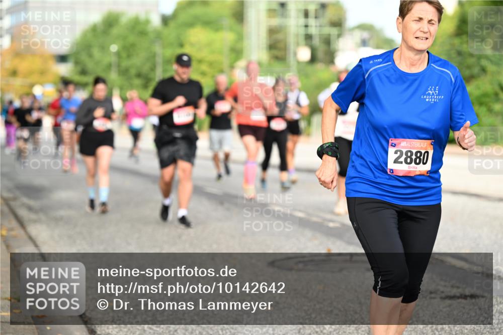 06.09.2026 - CURREX Alsterlauf Dr. Thomas Lammeyer http://msf.ph/oto/10142642 06.09.2026 10:12:23 Laufen 2880 meine-sportfotos.de