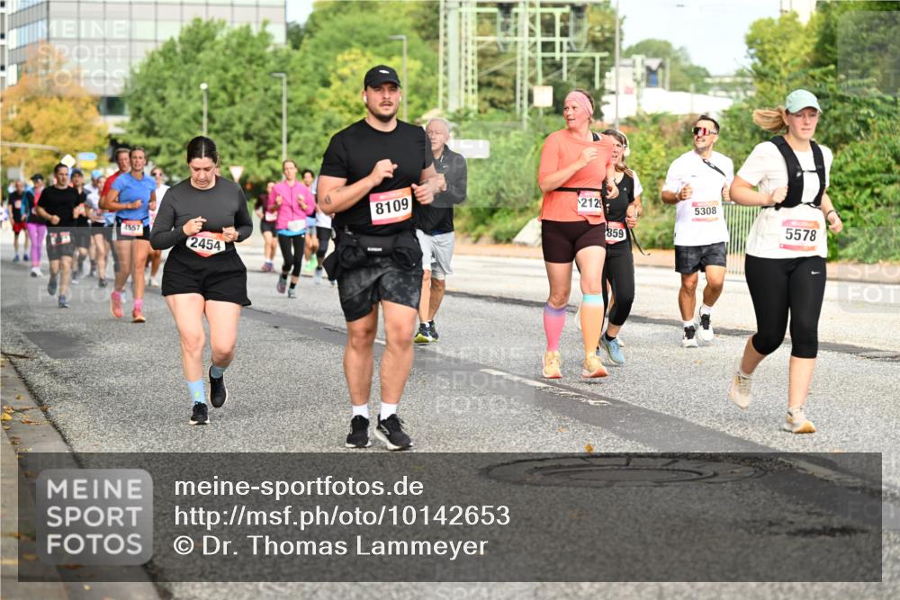 06.09.2026 - CURREX Alsterlauf Dr. Thomas Lammeyer http://msf.ph/oto/10142653 06.09.2026 10:12:24 Laufen 8109, 2129, 4557, 2454, 859, 5308, 5578 meine-sportfotos.de