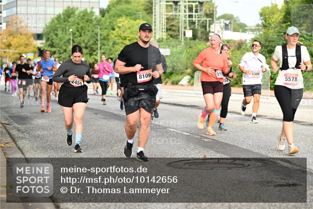 06.09.2026 - CURREX Alsterlauf Dr. Thomas Lammeyer http://msf.ph/oto/10142656 06.09.2026 10:12:24 Laufen 4557, 59, 5308, 5578, 8109, 212, 2454 meine-sportfotos.de