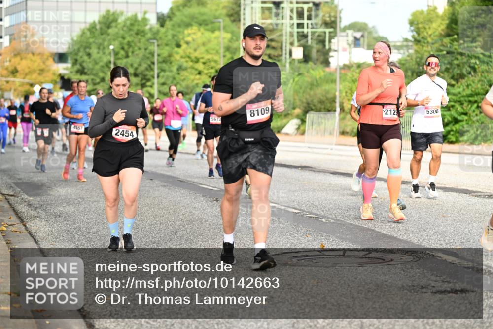 06.09.2026 - CURREX Alsterlauf Dr. Thomas Lammeyer http://msf.ph/oto/10142663 06.09.2026 10:12:25 Laufen 4557, 2454, 5672, 8109, 2129, 5308 meine-sportfotos.de
