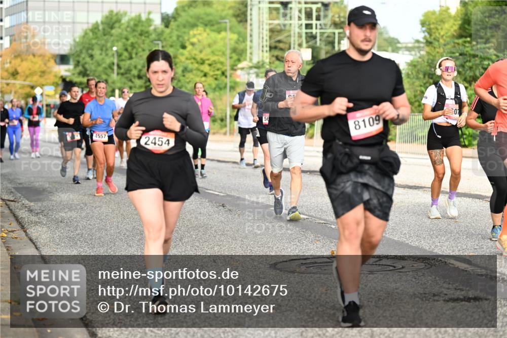 06.09.2026 - CURREX Alsterlauf Dr. Thomas Lammeyer http://msf.ph/oto/10142675 06.09.2026 10:12:26 Laufen 4557, 2454, 56, 1, 8109, 07 meine-sportfotos.de