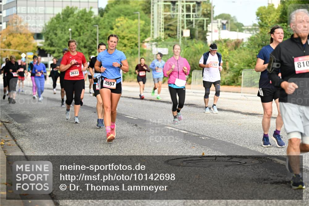 06.09.2026 - CURREX Alsterlauf Dr. Thomas Lammeyer http://msf.ph/oto/10142698 06.09.2026 10:12:29 Laufen 3633, 4557, 283, 810 meine-sportfotos.de