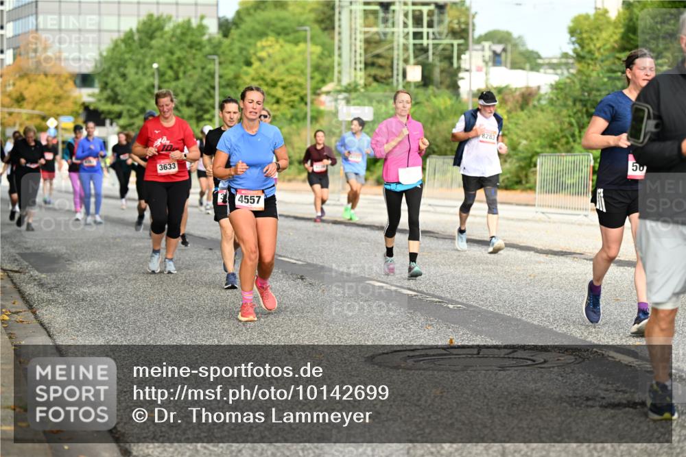 06.09.2026 - CURREX Alsterlauf Dr. Thomas Lammeyer http://msf.ph/oto/10142699 06.09.2026 10:12:29 Laufen 3633, 4557, 8283, 5, 5 meine-sportfotos.de